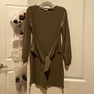 Dark green/olive dress